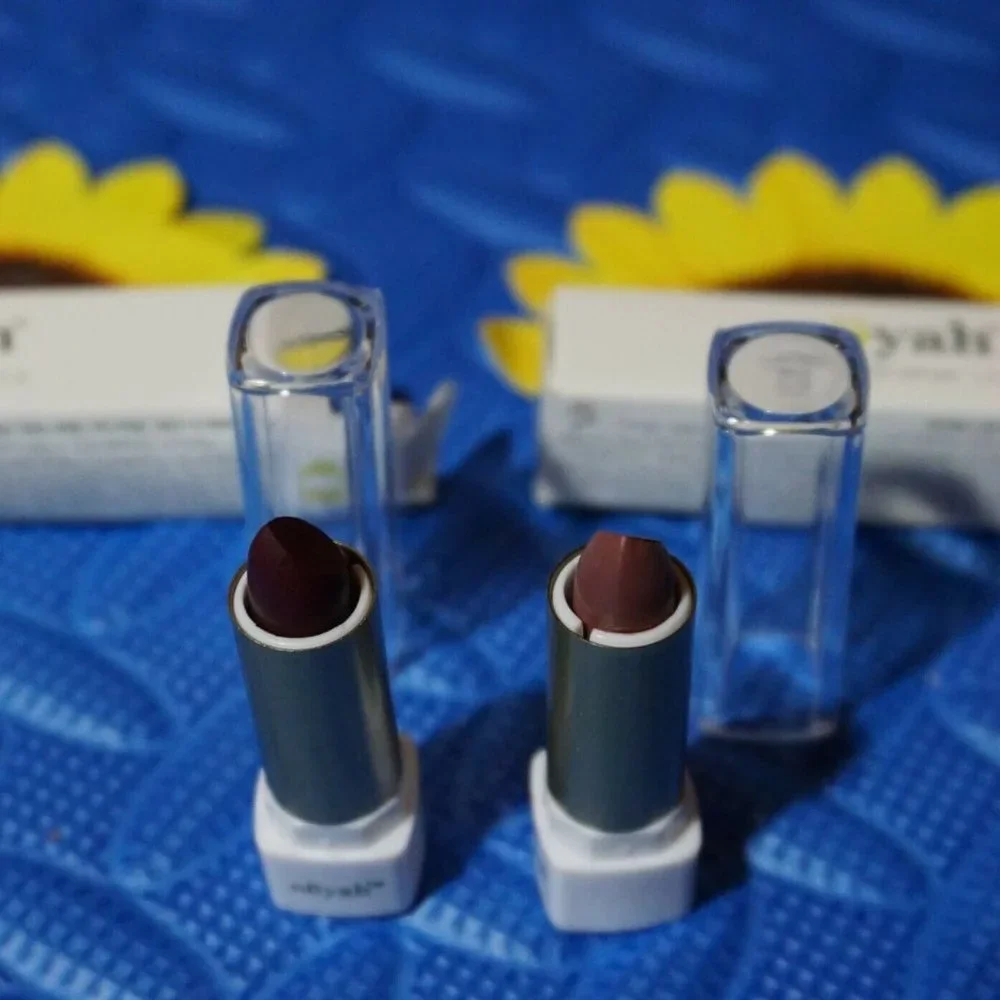 LOT Noyah Natural Lipstick SMOKE & CURRANT NEWS